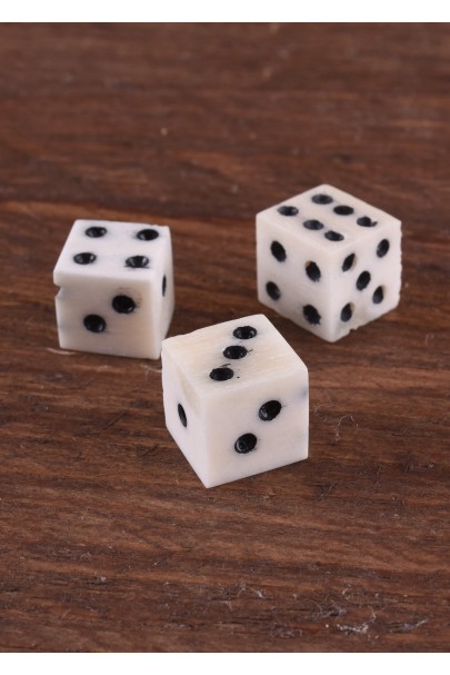 bone dice, set of 3 pieces